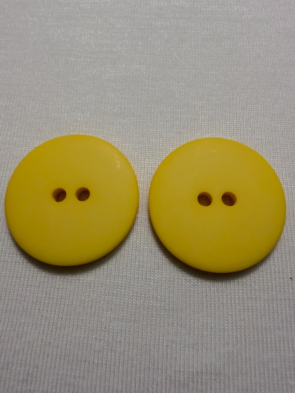 EUVC 1 Inch Plastic Matte Bright Yellow Two-Hole Sew-On Buttons - Pack of 2